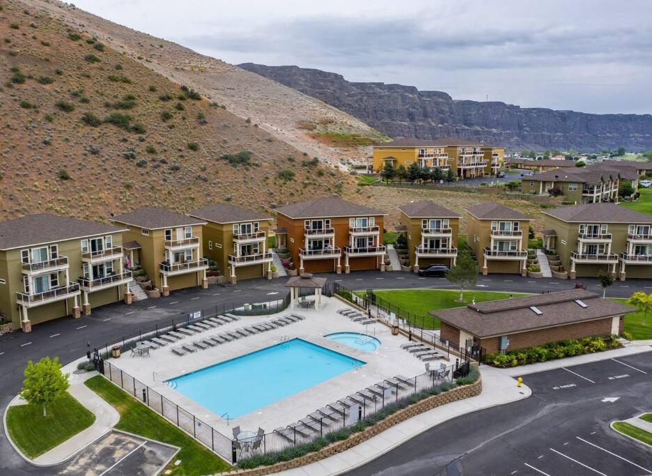 Sunserra Villa! Movie Room, Family Friendly, Bbqs, Pools, Free Golf! Quincy Exterior photo