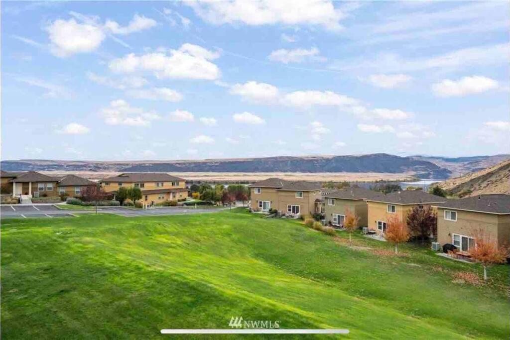 Sunserra Villa! Movie Room, Family Friendly, Bbqs, Pools, Free Golf! Quincy Exterior photo